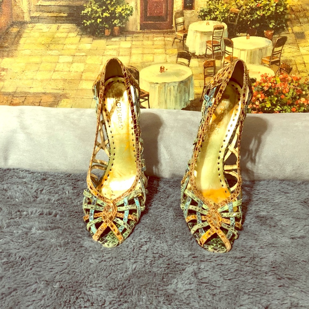 BCBG heels